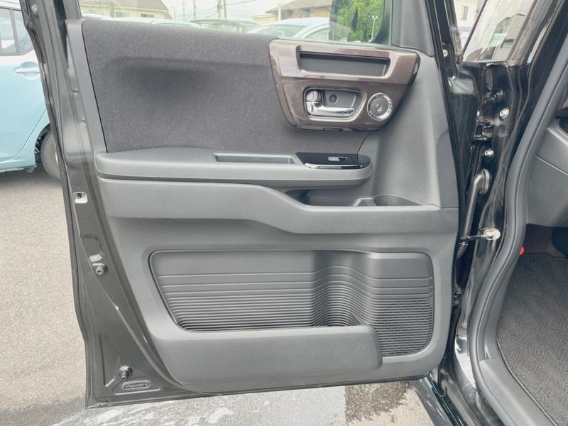 2019 Honda N-BOX CUSTOM 6BA-JF3 (UW-6a4dbf615a20e)[17]