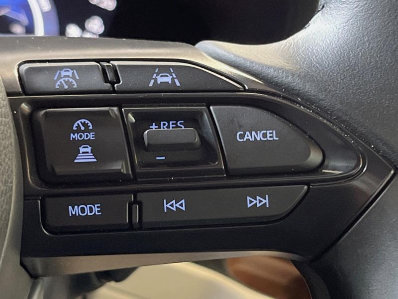 2023 Toyota Sienta 6AA-MXPL10G (UW-6a4dc0a46857b)[28]
