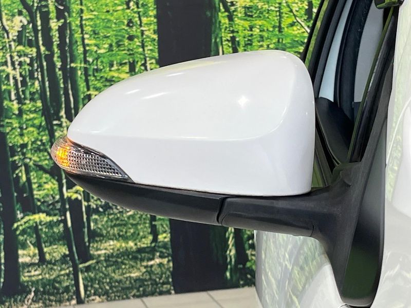 2013 Toyota Aqua DAA-NHP10 (UW-6a4dc0d1cb301)[25]