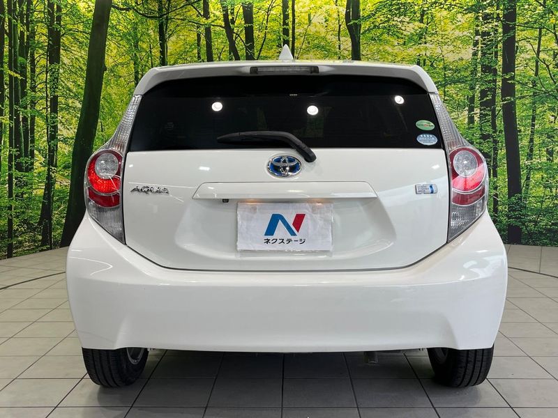 2013 Toyota Aqua DAA-NHP10 (UW-6a4dc0d1cb301)[28]
