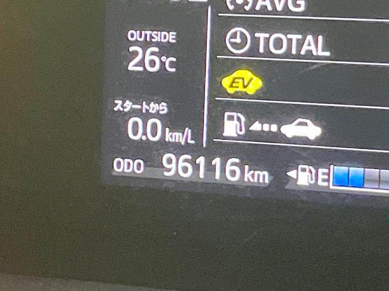 2018 Toyota Aqua DAA-NHP10 (UW-6a4dc0deb7b35)[2]
