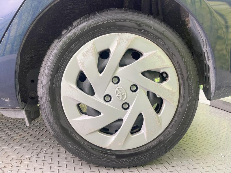 2018 Toyota Aqua DAA-NHP10 (UW-6a4dc0deb7b35)[12]