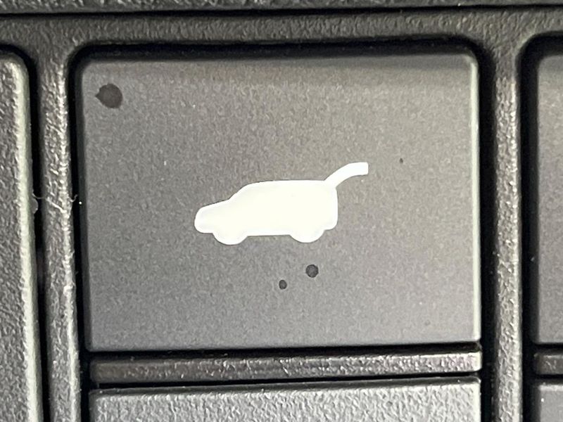 2023 Honda Vezel 6AA-RV5 (UW-6a4dc114a78d9)[11]