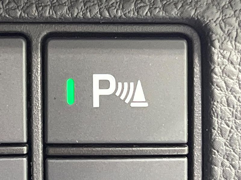 2023 Honda Vezel 6AA-RV5 (UW-6a4dc114a78d9)[7]