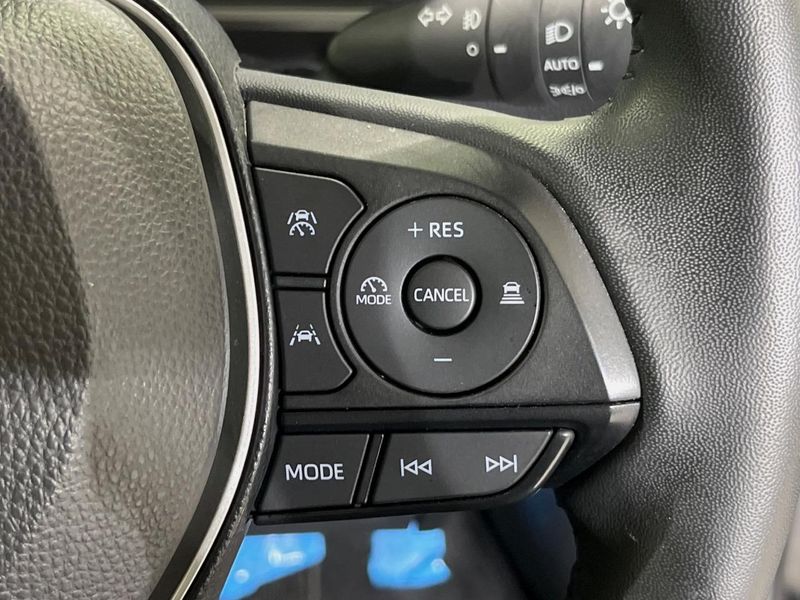 2024 Toyota Corolla Cross 6AA-ZVG13 (UW-6a4dc1a50550e)[27]