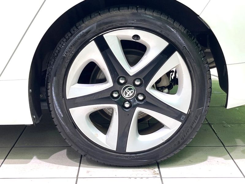 2017 Toyota Prius DAA-ZVW50 (UW-6a4dc1b55028e)[19]