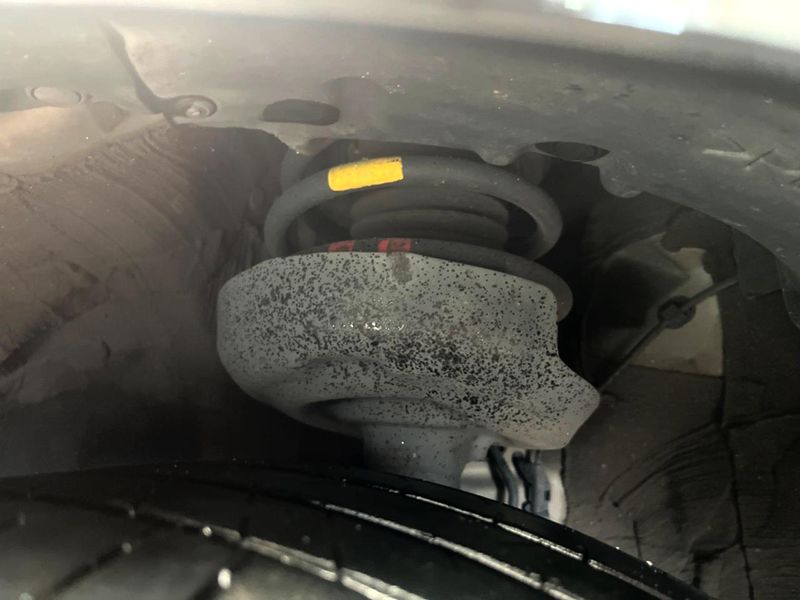 2019 Toyota Corolla Sport 6AA-ZWE211H (UW-6a4dc1c1bdbf9)[7]