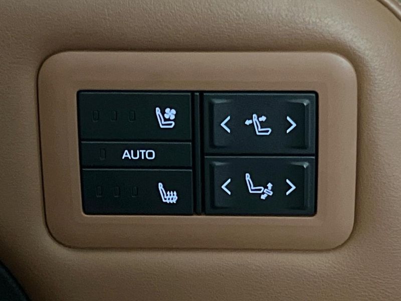 2023 Toyota Vellfire Hybrid 6AA-AAHH40W (UW-6a4f0f66e9f76)[21]