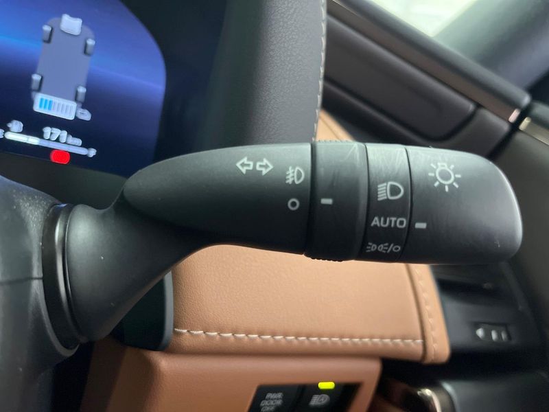 2023 Toyota Vellfire Hybrid 6AA-AAHH40W (UW-6a4f0f66e9f76)[29]
