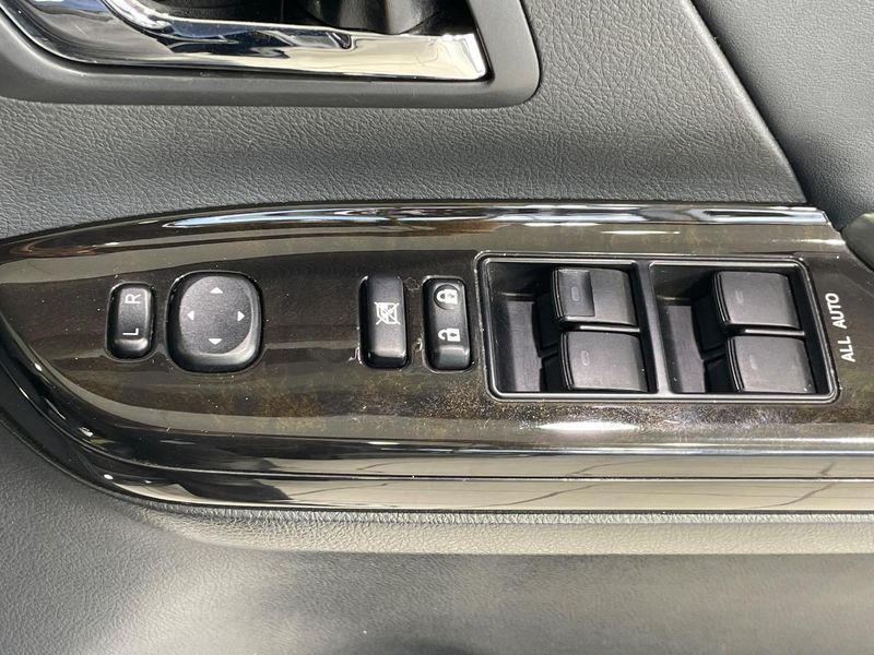 2013 Toyota Vellfire DBA-ANH20W (UW-6a4f0f98e374c)[10]