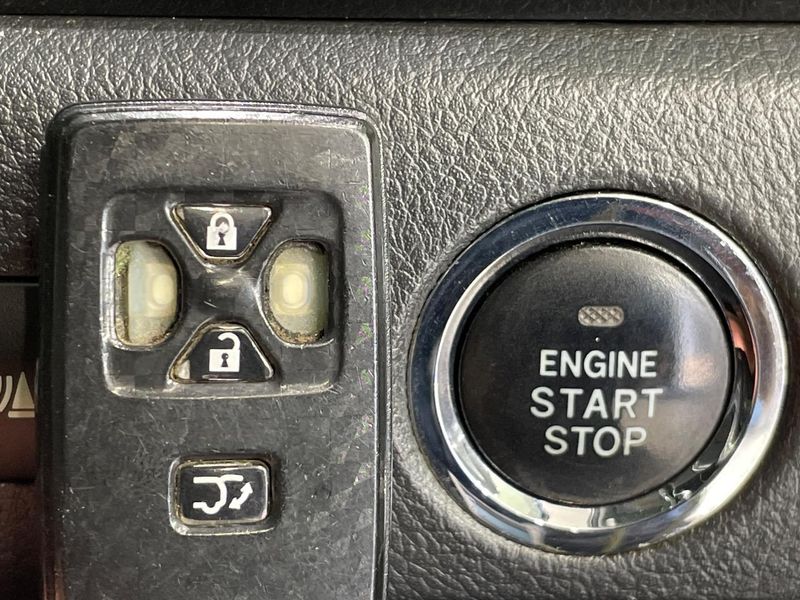 2013 Toyota Vellfire DBA-ANH20W (UW-6a4f0f98e374c)[14]