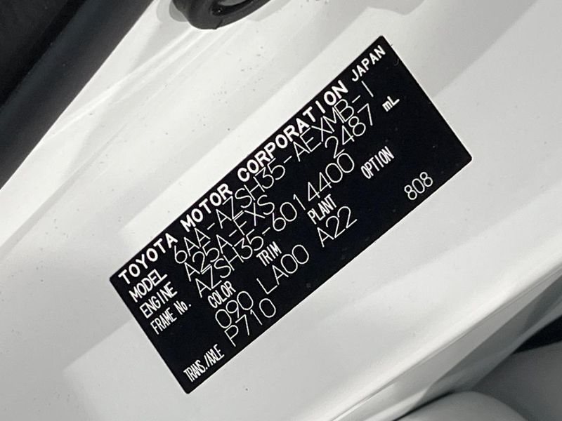 2023 Toyota Crown Crossover 6AA-AZSH35 (UW-6a4f0fc252b0a)[1]
