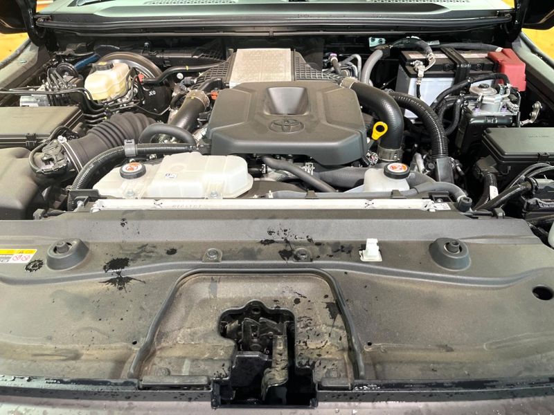 2024 Toyota Land Cruiser 250 3DA-GDJ250W (UW-6a4f1042bf6dc)[17]