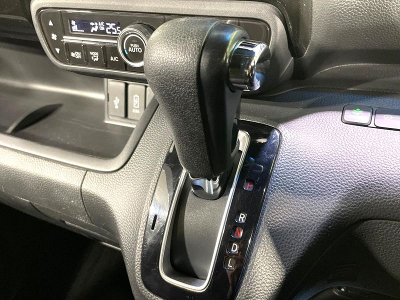 2018 Honda N-BOX CUSTOM DBA-JF3 (UW-6a4f10b83ca84)[25]