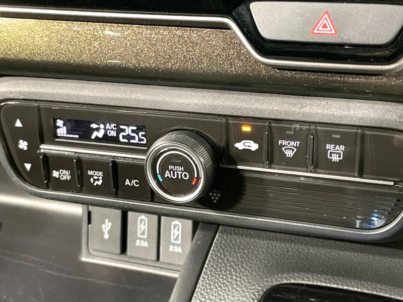 2018 Honda N-BOX CUSTOM DBA-JF3 (UW-6a4f10b83ca84)[24]