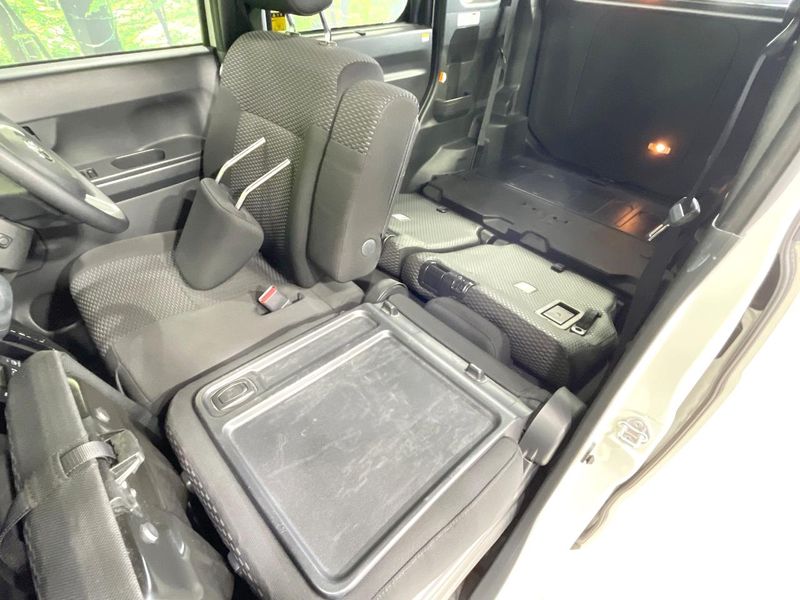 2019 Toyota Pixis Mega DBA-LA700A (UW-6a4f115255192)[7]
