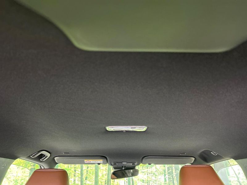 2025 Toyota Yaris Cross 6AA-MXPJ10 (UW-6a4f11f750637)[26]