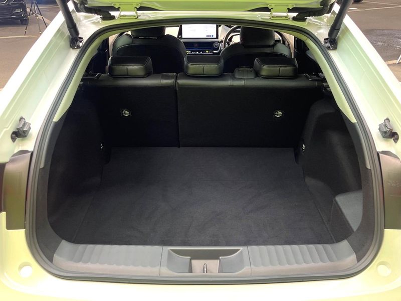 2023 Toyota Prius 6AA-MXWH60 (UW-6a4f121a50ef4)[24]