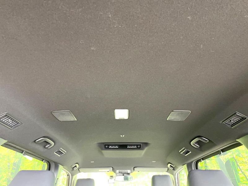 2023 Toyota Voxy 6BA-MZRA90W (UW-6a4f122604a0a)[26]