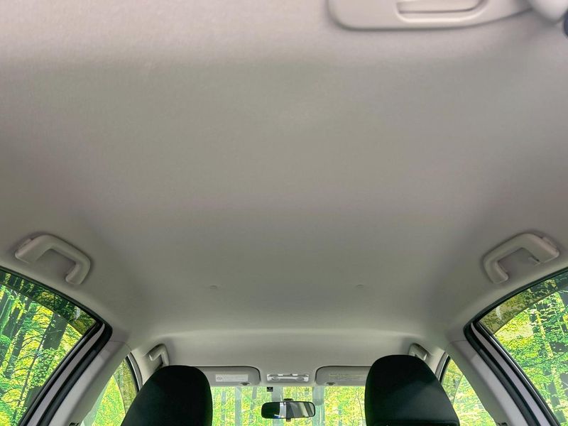 2013 Toyota Aqua DAA-NHP10 (UW-6a4f122e83212)[26]