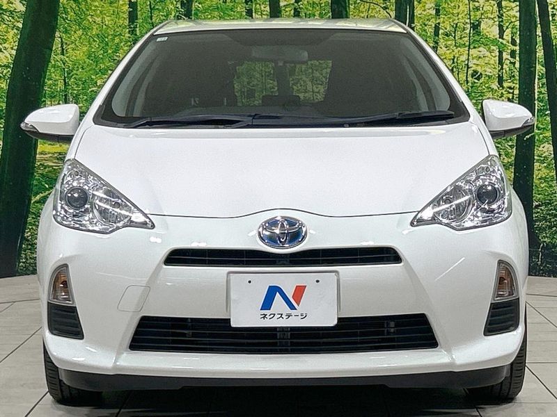 2013 Toyota Aqua DAA-NHP10 (UW-6a4f122e83212)[13]
