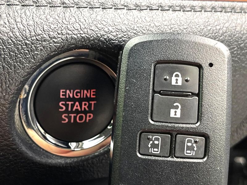 2016 Toyota Sienta DBA-NSP170G (UW-6a4f12467f488)[8]