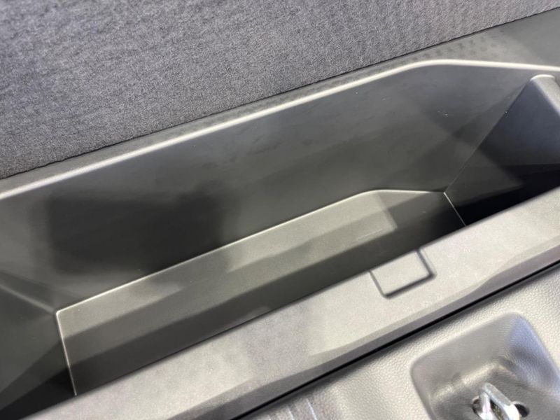 2021 Honda Vezel 6AA-RV5 (UW-6a4f126b98bd0)[17]