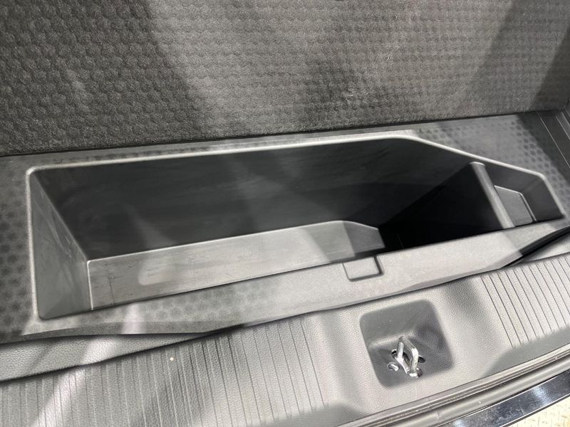 2021 Honda Vezel 6AA-RV5 (UW-6a4f126d010e0)[11]