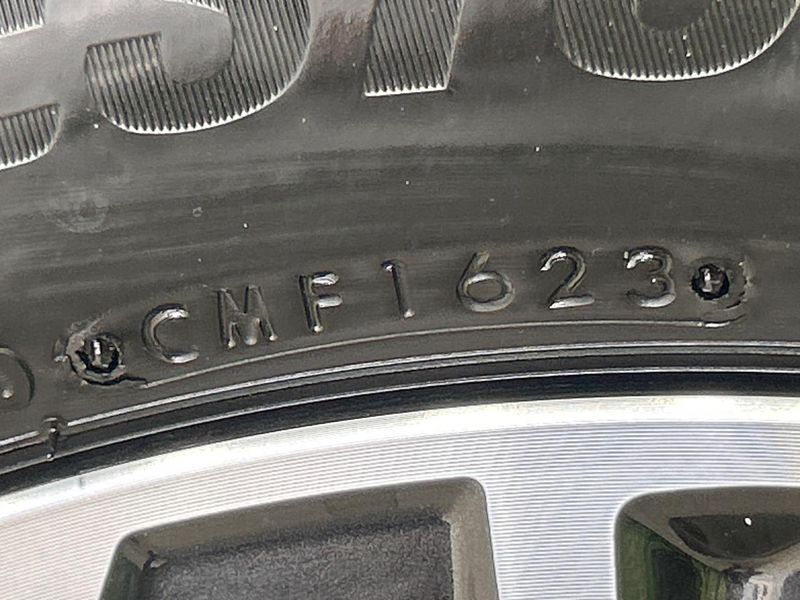 2020 Subaru Forester 5AA-SKE (UW-6a4f128d9a63e)[8]