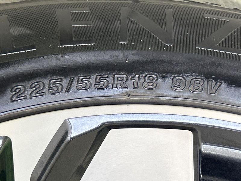 2020 Subaru Forester 5AA-SKE (UW-6a4f128d9a63e)[9]