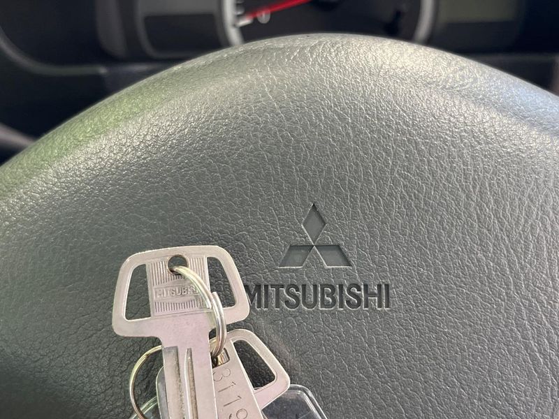 2010 Mitsubishi Mini Cab Truck GBD-U61T (UW-6a4f12a92bafb)[21]