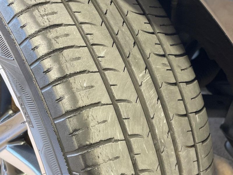 2017 Toyota Voxy DBA-ZRR80W (UW-6a4f12e87fe86)[9]