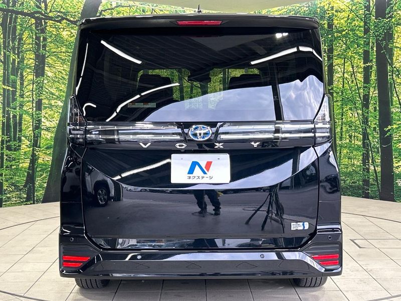 2022 Toyota Voxy 6AA-ZWR90W (UW-6a4f13254feae)[19]