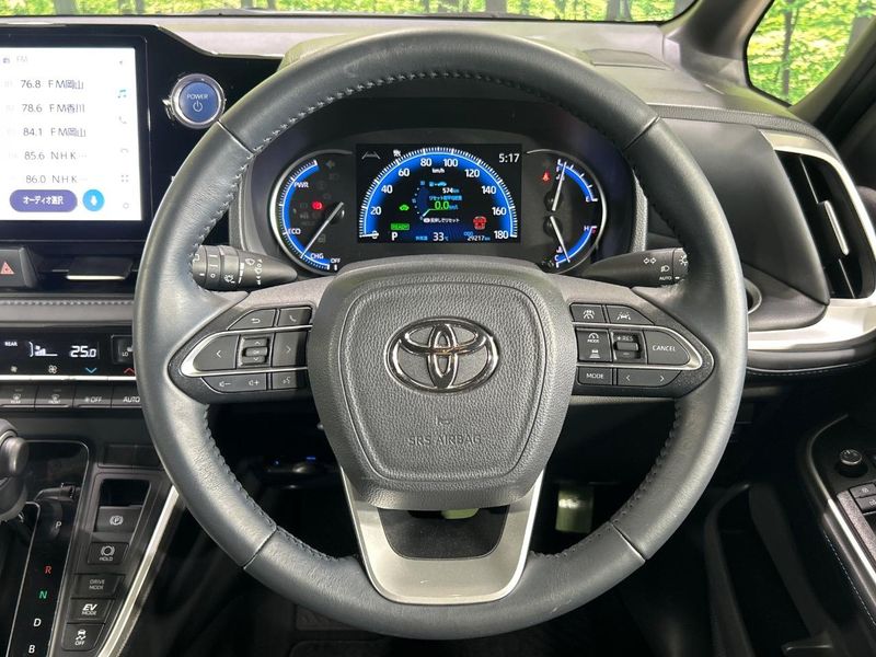 2022 Toyota Voxy 6AA-ZWR90W (UW-6a4f13254feae)[28]