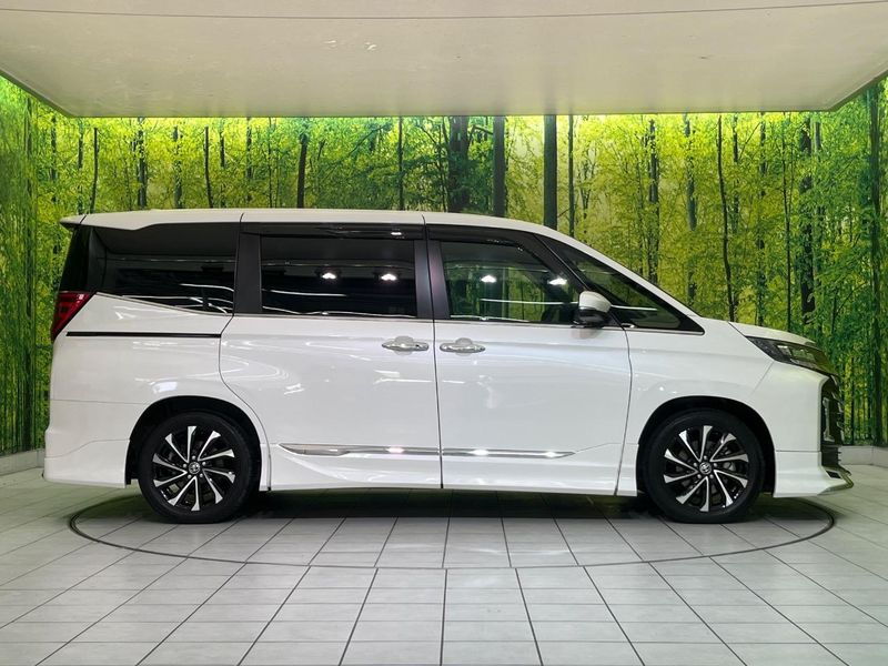 2023 Toyota Noah 6AA-ZWR90W (UW-6a4f132889ec9)[7]
