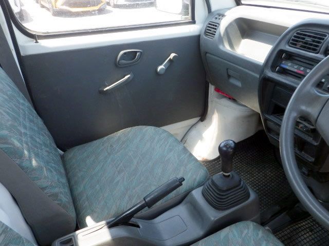 1999 Suzuki Carry Truck DA52T (UW-6a4f63323e19d)[8]