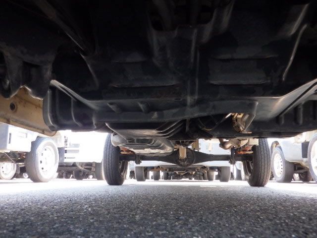 1999 Suzuki Carry Truck DA52T (UW-6a4f63323e19d)[23]