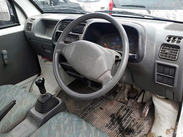 1999 Suzuki Carry Truck DA52T (UW-6a4f63323e19d)[4]