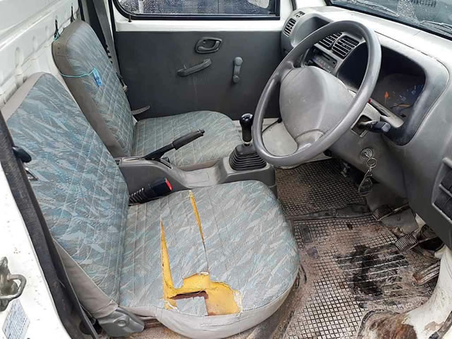 1999 Suzuki Carry Truck DA52T (UW-6a4f63323e19d)[5]