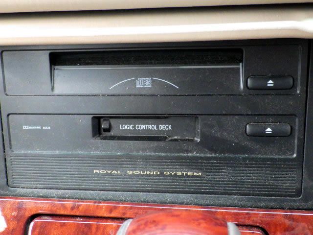 2001 Toyota Crown JZS171 (UW-6a4f66f737abf)[12]