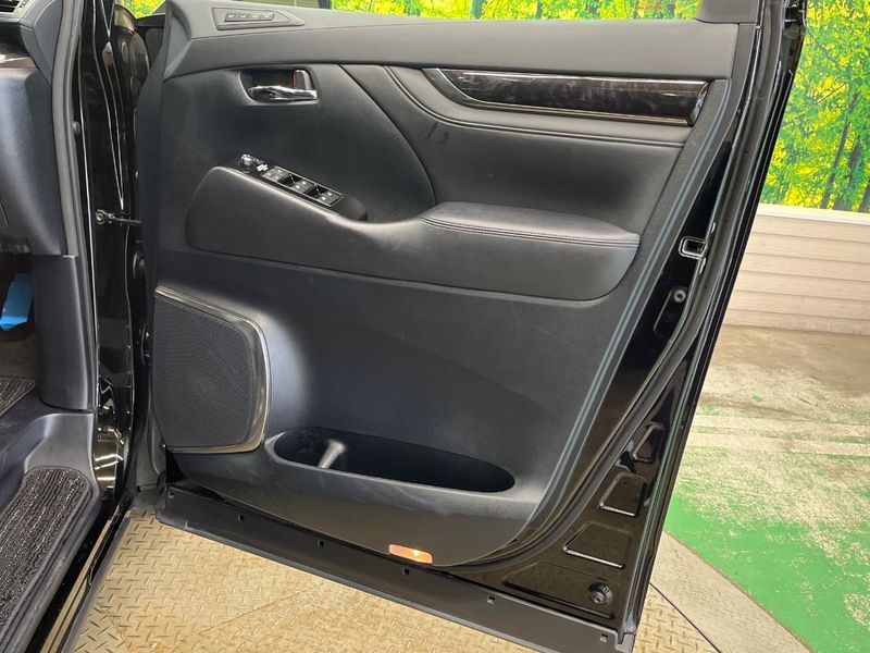 2018 Toyota Vellfire DBA-AGH30W (UW-6a50613215ed2)[15]