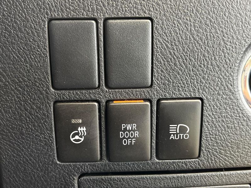 2018 Toyota Vellfire DBA-AGH30W (UW-6a50613215ed2)[24]