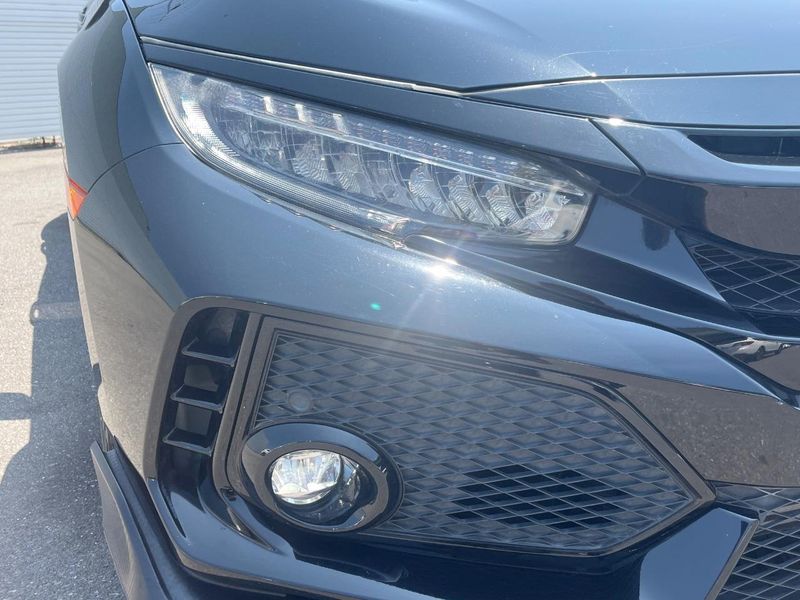 2017 Honda Civic DBA-FK8 (UW-6a5061f667cc2)[13]