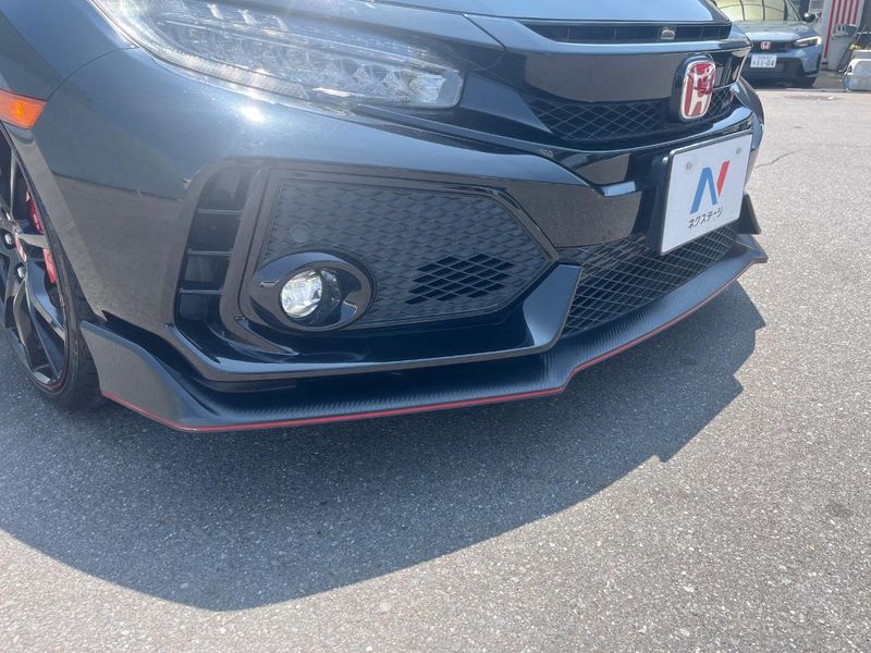 2017 Honda Civic DBA-FK8 (UW-6a5061f667cc2)[15]