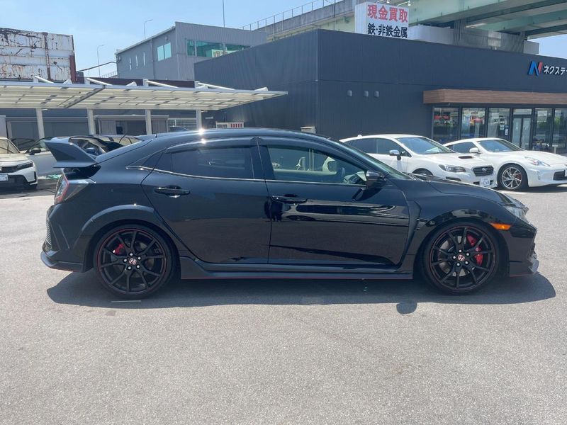 2017 Honda Civic DBA-FK8 (UW-6a5061f667cc2)[6]