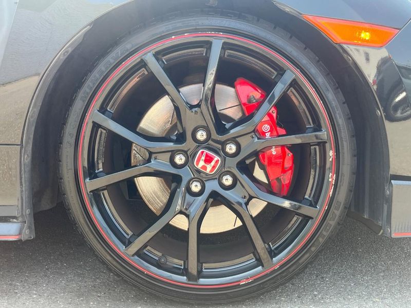 2017 Honda Civic DBA-FK8 (UW-6a5061f667cc2)[16]