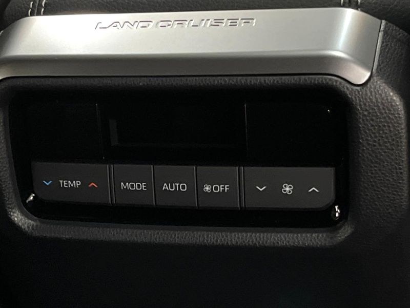 2025 Toyota Land Cruiser 250 3DA-GDJ250W (UW-6a506209da136)[24]