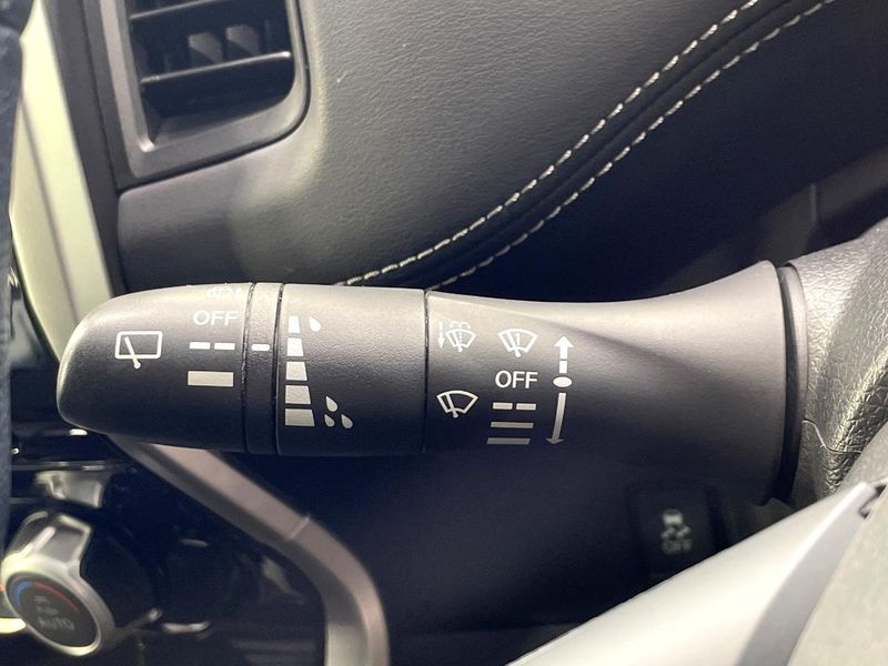 2017 Nissan Serena DAA-GFC27 (UW-6a50620ef3907)[24]