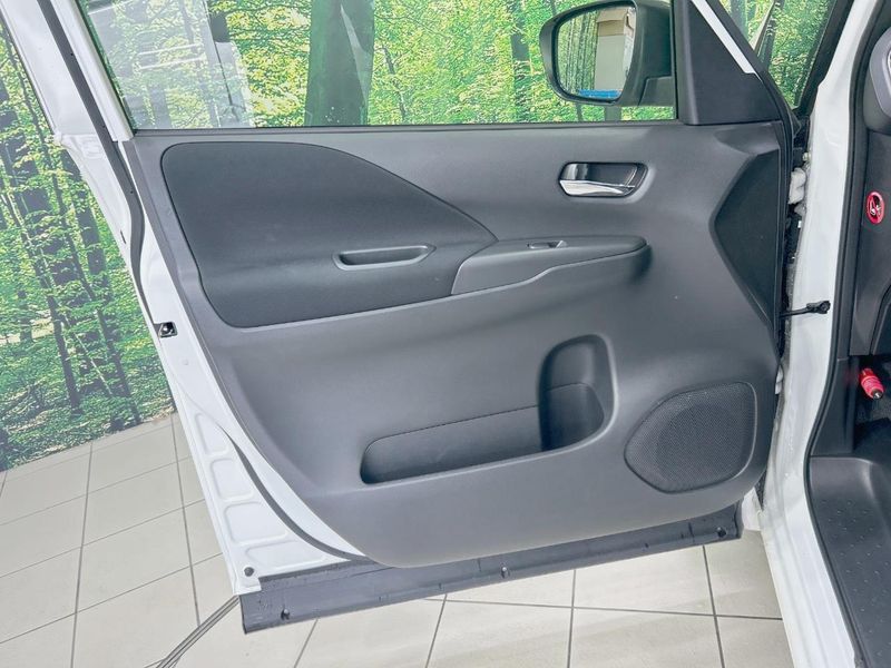2019 Nissan Serena DAA-GFC27 (UW-6a50621592f58)[23]