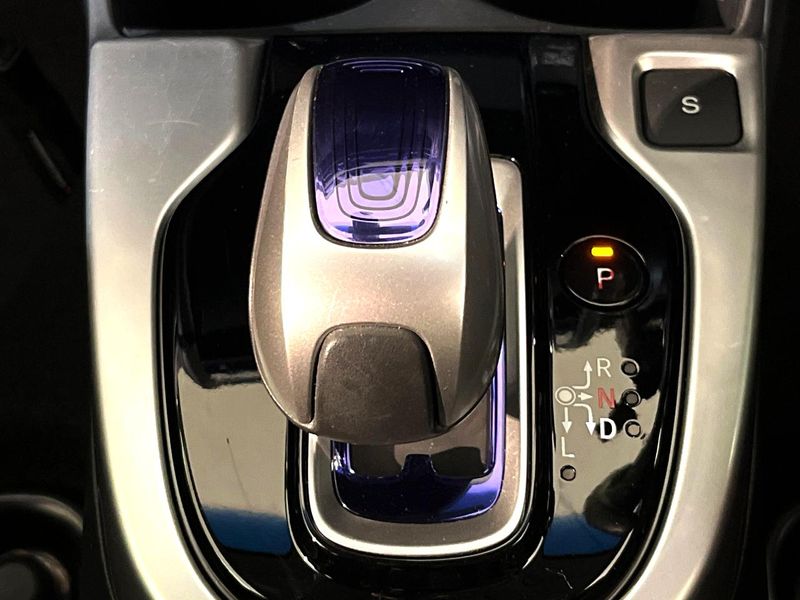2015 Honda Fit Hybrid DAA-GP5 (UW-6a506227bfb5f)[17]